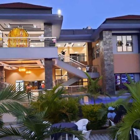 Palm Kalash Hotel Lusaka Ngoại thất bức ảnh