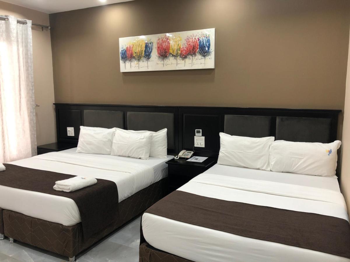 Palm Kalash Hotel Lusaka Ngoại thất bức ảnh