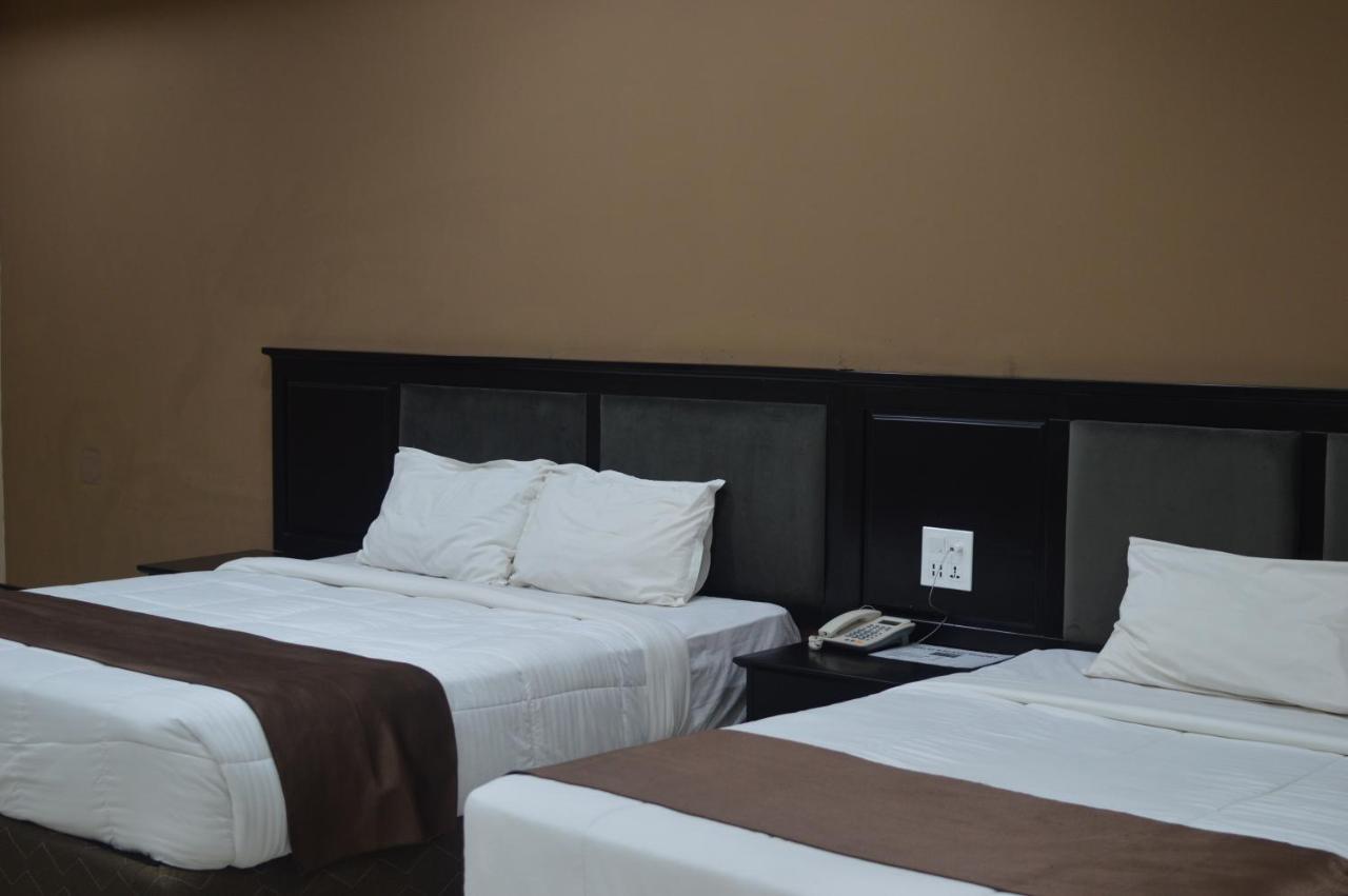 Palm Kalash Hotel Lusaka Ngoại thất bức ảnh